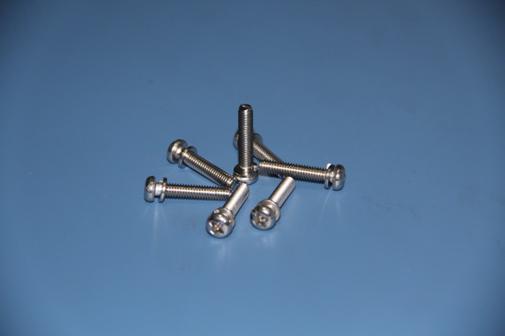 GB9074.7十字小盤頭螺釘和彈墊圈組合件